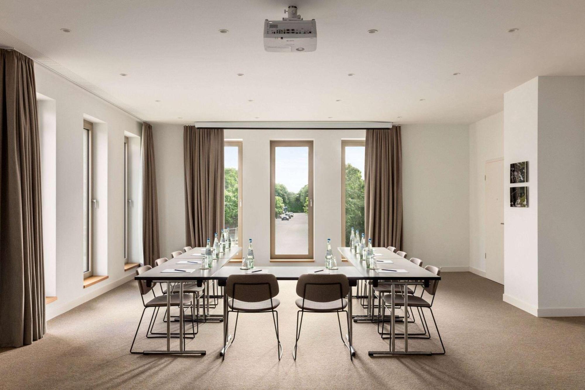 קרונברג אים טאונוס Vienna House By Wyndham Mq Kronberg מראה חיצוני תמונה