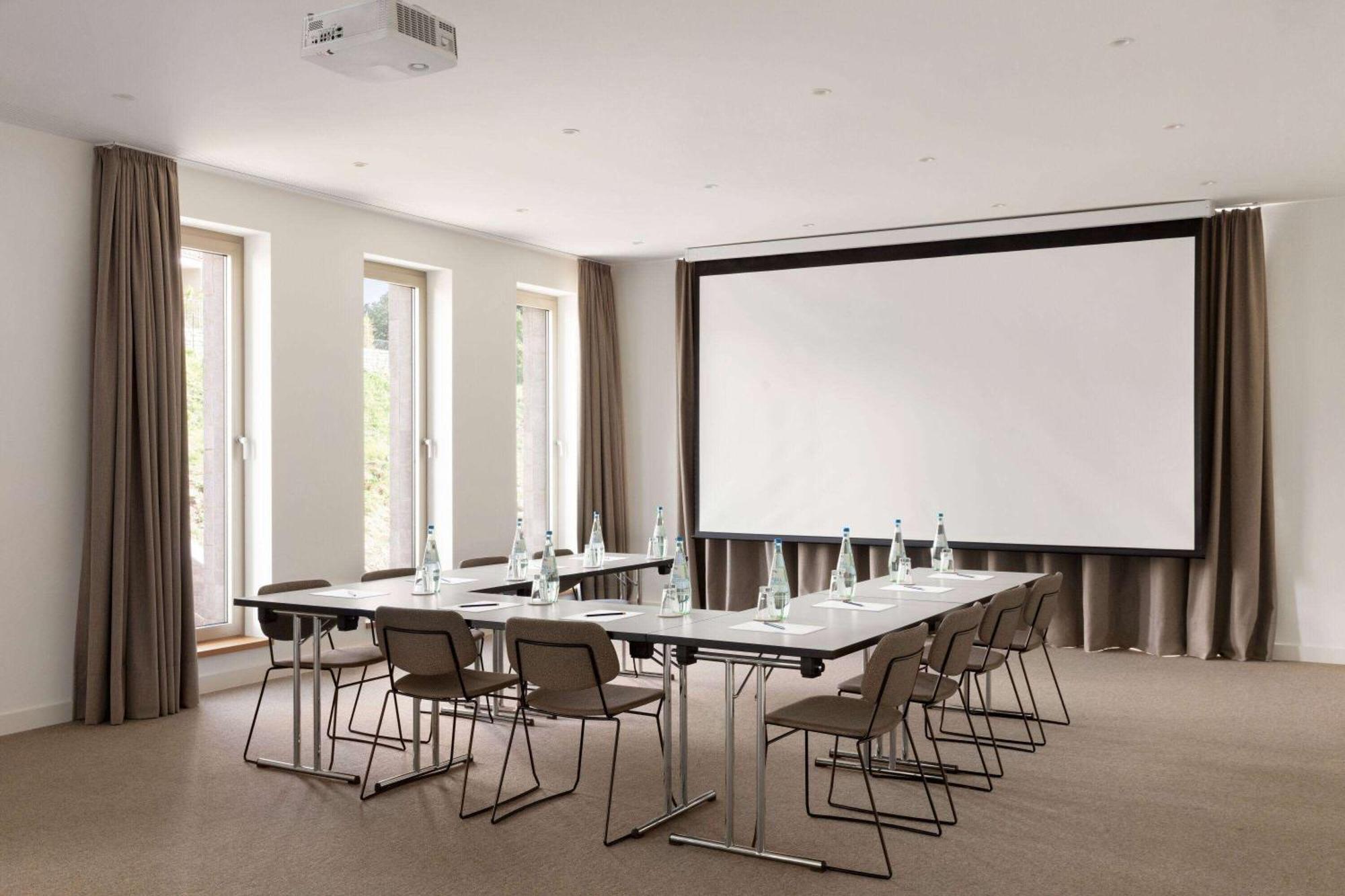 קרונברג אים טאונוס Vienna House By Wyndham Mq Kronberg מראה חיצוני תמונה