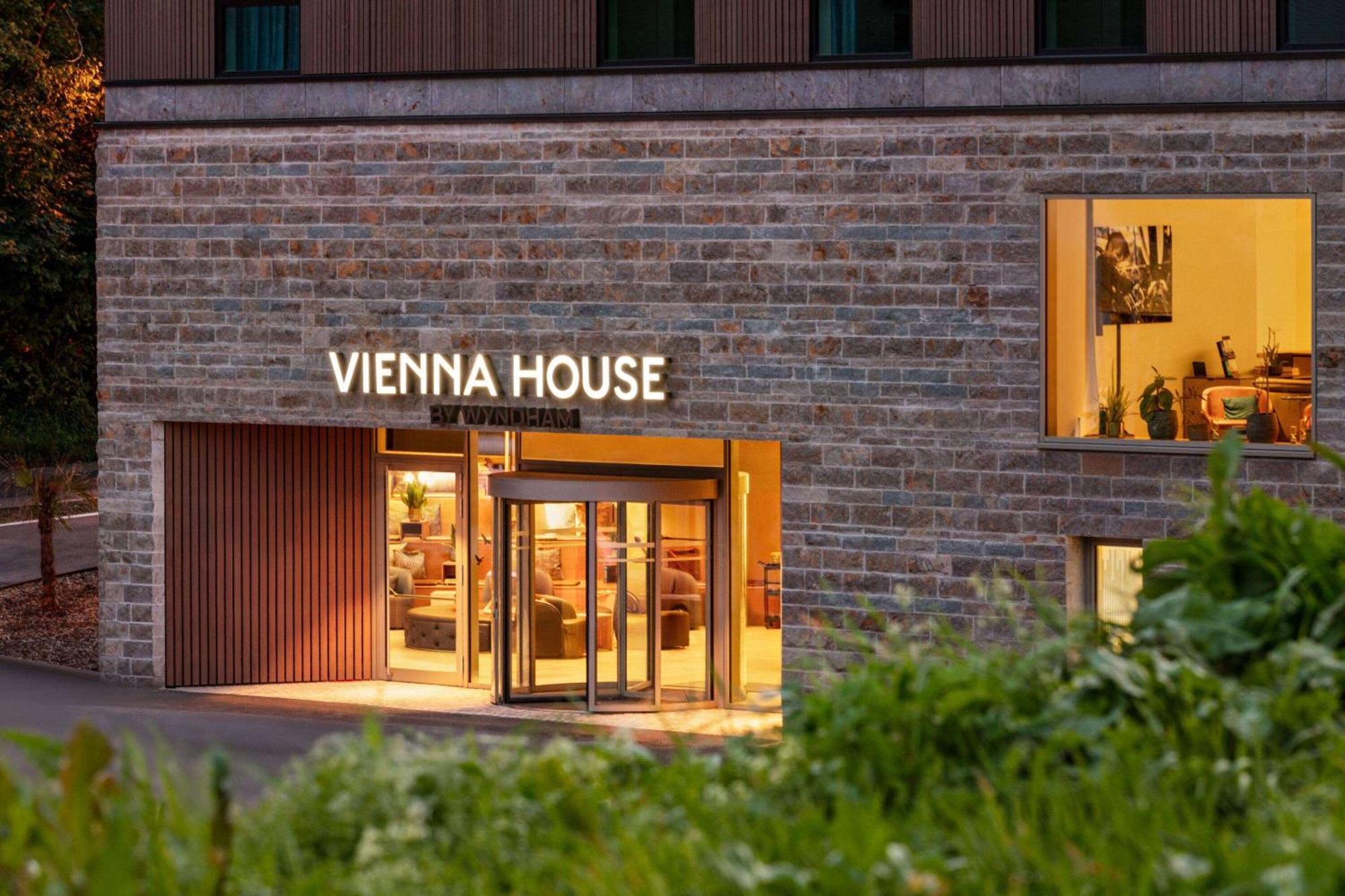 קרונברג אים טאונוס Vienna House By Wyndham Mq Kronberg מראה חיצוני תמונה
